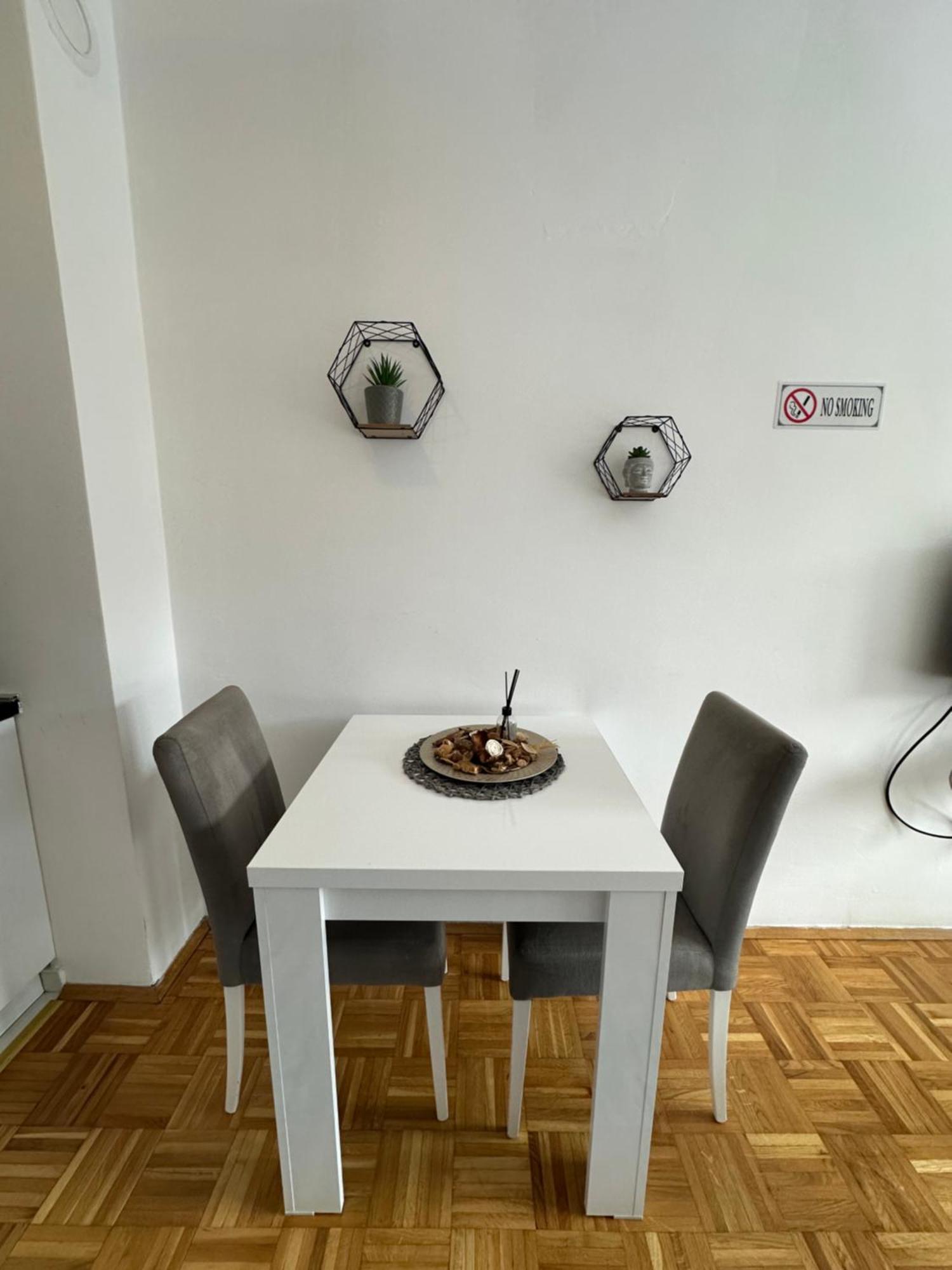 Apartment Guri Pristina Exterior foto